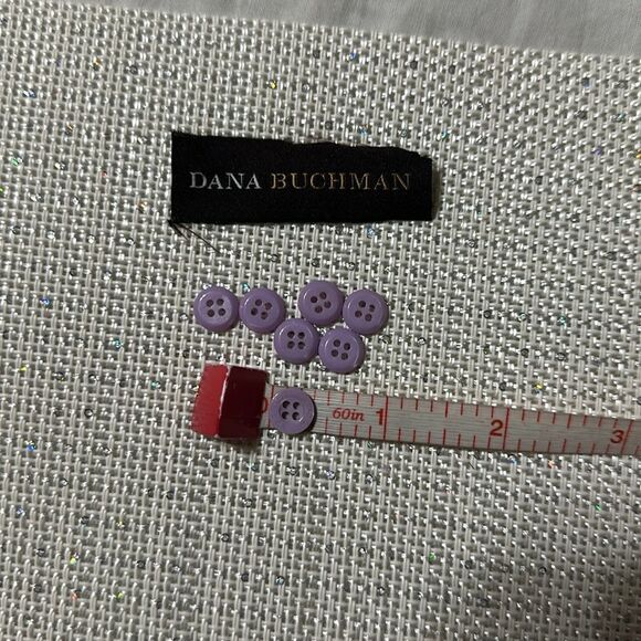 Dana Bachman Lavender Set of 7 blouse buttons - Picture 4 of 4